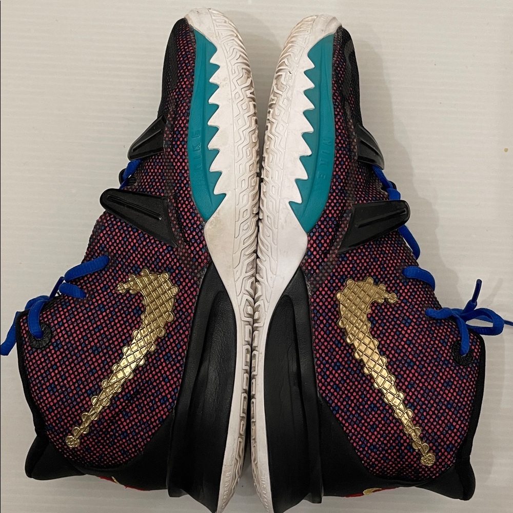 NIKE KYRIE 7 CHINESENEW YEAR BASKETBALL  MENS-BOYS SNEAKERS SIZE 7Y - Picture 13 of 14